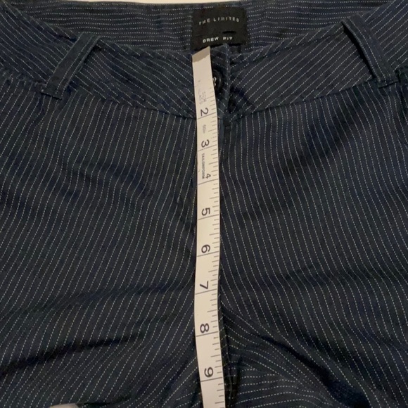 The Limited DREW FIT Women’s Navy Pinstripe Capri Size 10 - Picture 9 of 10